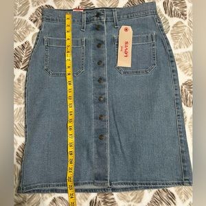 BRAND NEW WITH TAG LEVI'S MIDI SKIRT